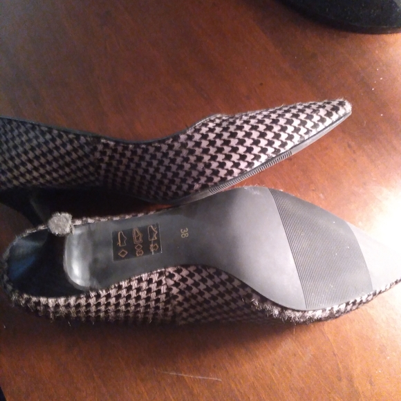 Textured pumps mid heel - Picture 2 of 2